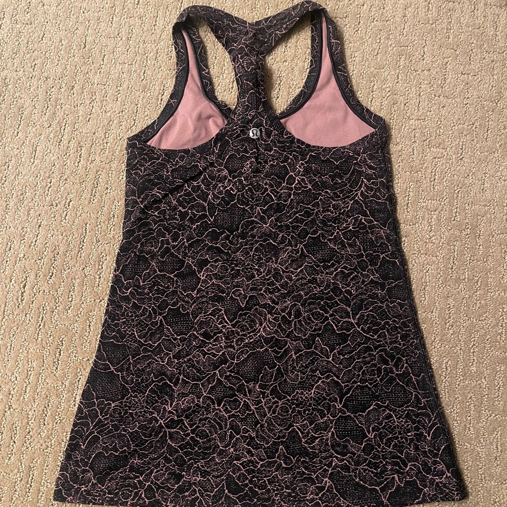 Lululemon Razorback Tank - Picture 2 of 2